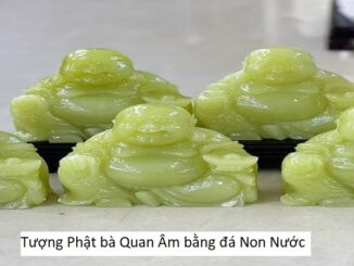 Tượng Phật bà Quan Âm bằng đá Non Nước